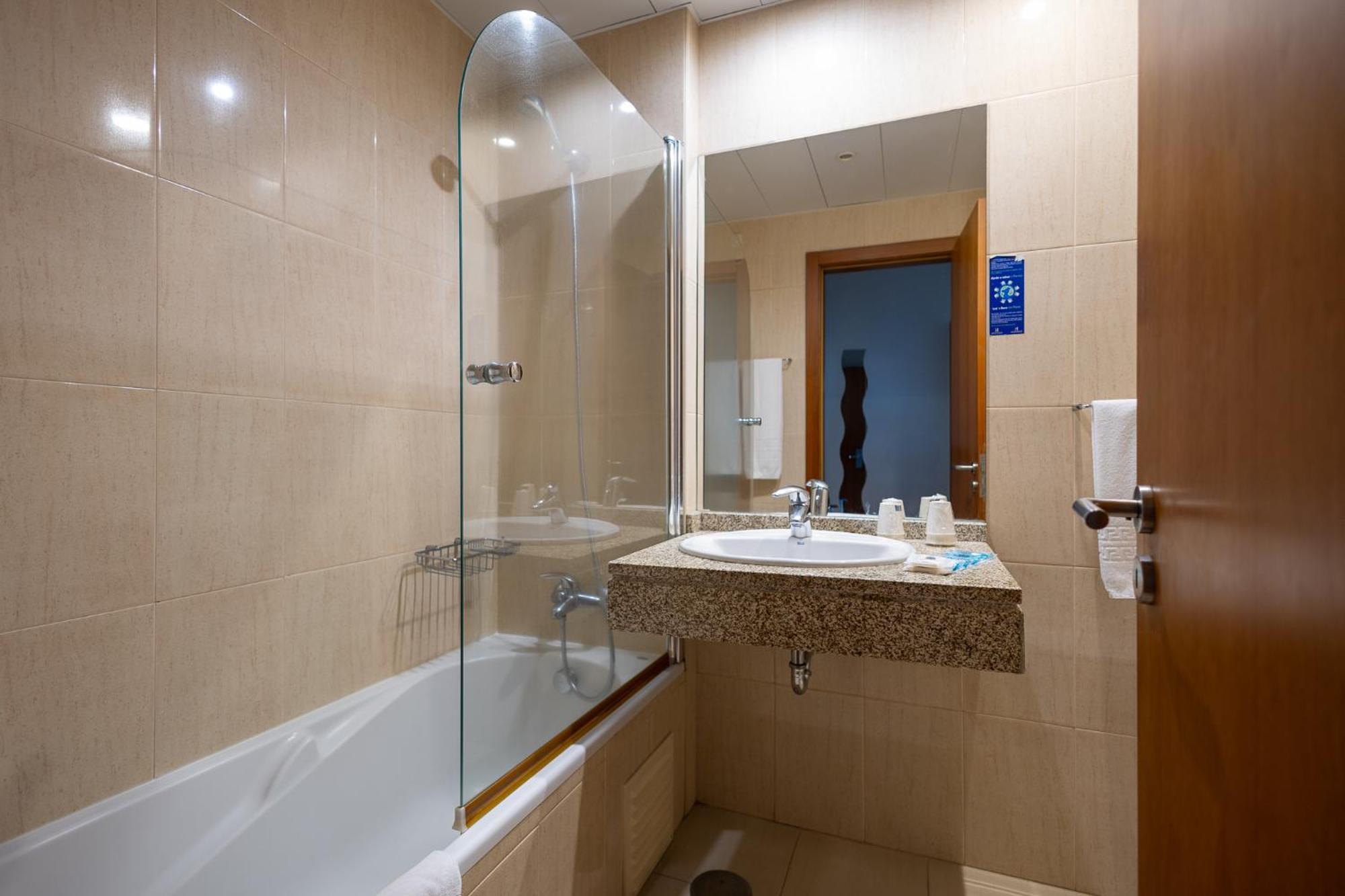 Hotel Apartamentos Geres Ribeiro Екстер'єр фото
